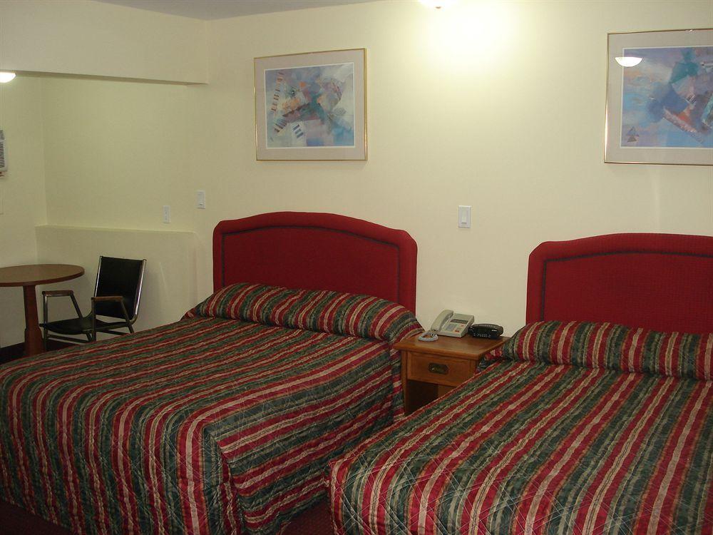 Lincoln Motel 스터전폴스 외부 사진